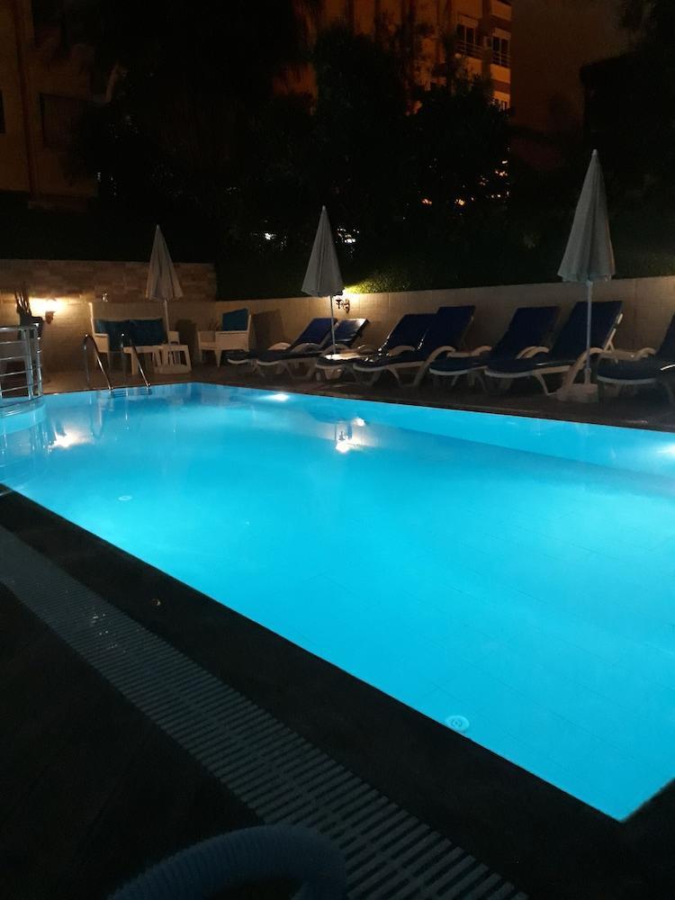 Golden Spark Aparthotel Antalya Kültér fotó